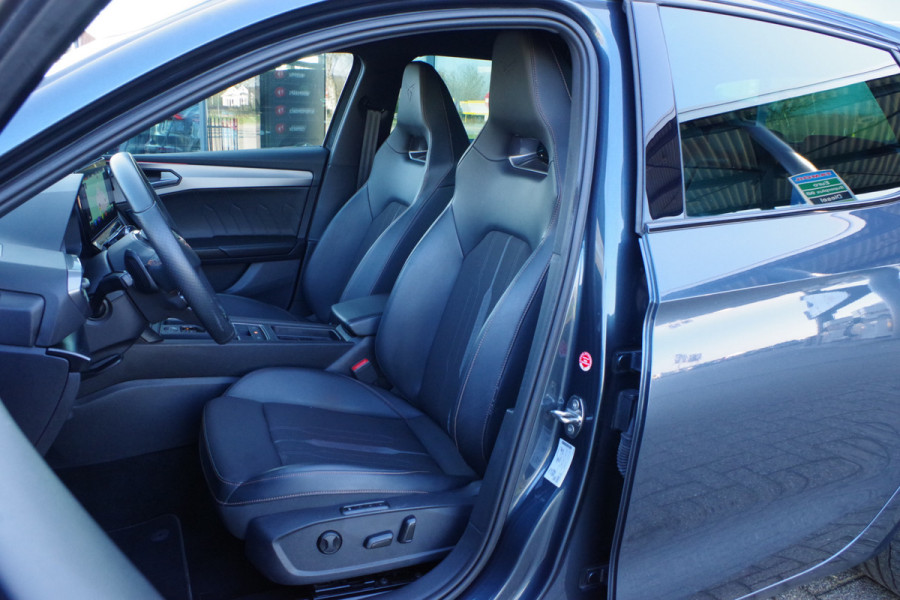 CUPRA Leon 1.4 e-Hybrid VZ 245 PK Adrenaline PHEV, Stuur-Startknop, WInterpakket, Camera, Carplay, 19" LM