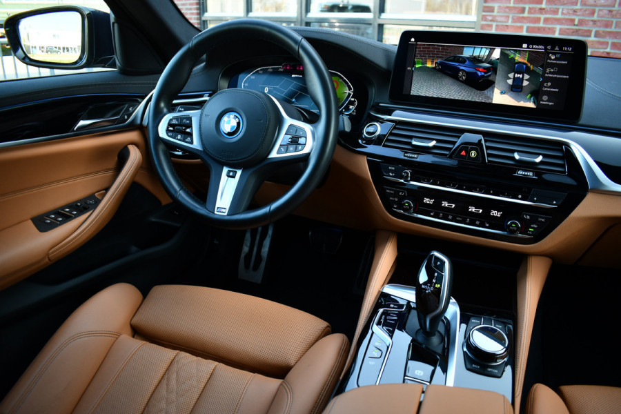 BMW 5 Serie 545e xDrive M-Sport Pano ACC HUD 20inch 360 Laser HiFi Adp-demping
