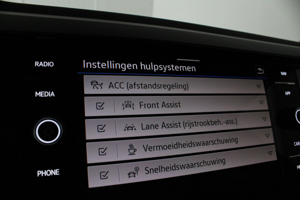 Volkswagen Taigo 1.0 TSI R-Line > 116pk/DSG/Black style pakket/Smoky Gray Metallic...