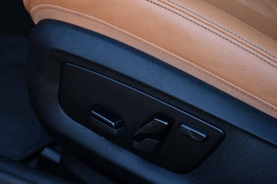 BMW 5 Serie 545e xDrive M-Sport Pano ACC HUD 20inch 360 Laser HiFi Adp-demping