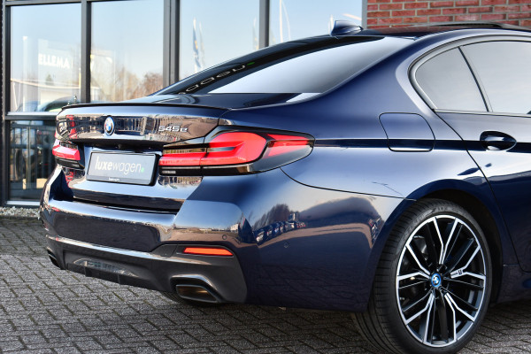 BMW 5 Serie 545e xDrive M-Sport Pano ACC HUD 20inch 360 Laser HiFi Adp-demping