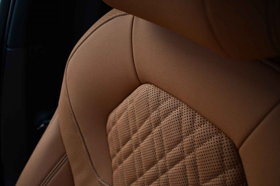 BMW 5 Serie 545e xDrive M-Sport Pano ACC HUD 20inch 360 Laser HiFi Adp-demping