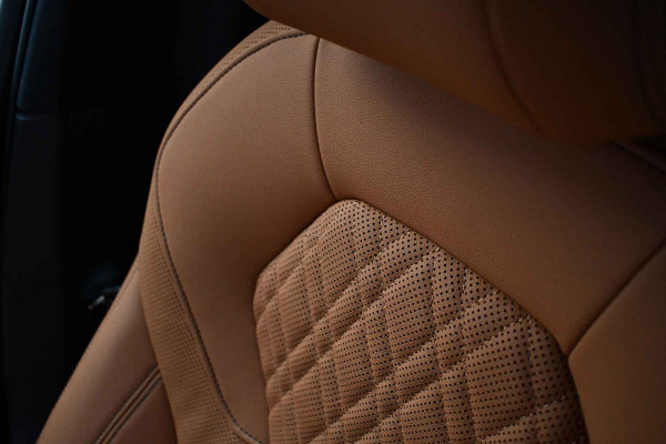 BMW 5 Serie 545e xDrive M-Sport Pano ACC HUD 20inch 360 Laser HiFi Adp-demping