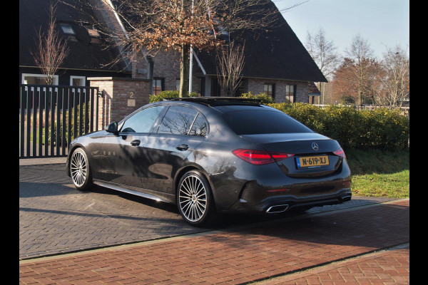 Mercedes-Benz C-Klasse 180 AMG Line | AMG-Pakket | Panoramadak | Camera | Sfeerverlichting | Burmester | NL-Auto |