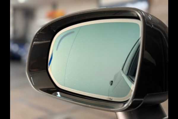 Volvo XC60 2.0 T6 Plug-in AWD Inscription | VOL! | Pano | Luchtvering | Trekhaak | Xenium Pakket | Int.Safe PRO Pakket | HUD | NAP