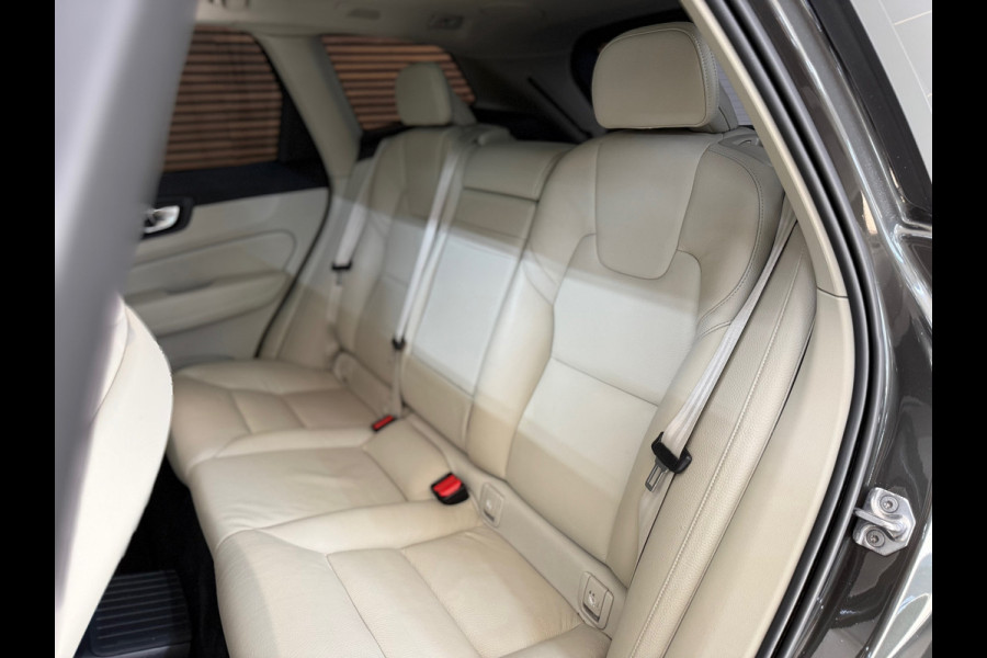 Volvo XC60 2.0 T6 Plug-in AWD Inscription | VOL! | Pano | Luchtvering | Trekhaak | Xenium Pakket | Int.Safe PRO Pakket | HUD | NAP