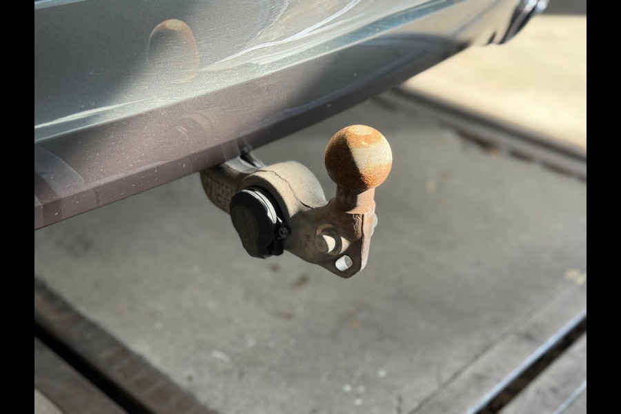 Volvo XC60 2.0 T6 Plug-in AWD Inscription | VOL! | Pano | Luchtvering | Trekhaak | Xenium Pakket | Int.Safe PRO Pakket | HUD | NAP