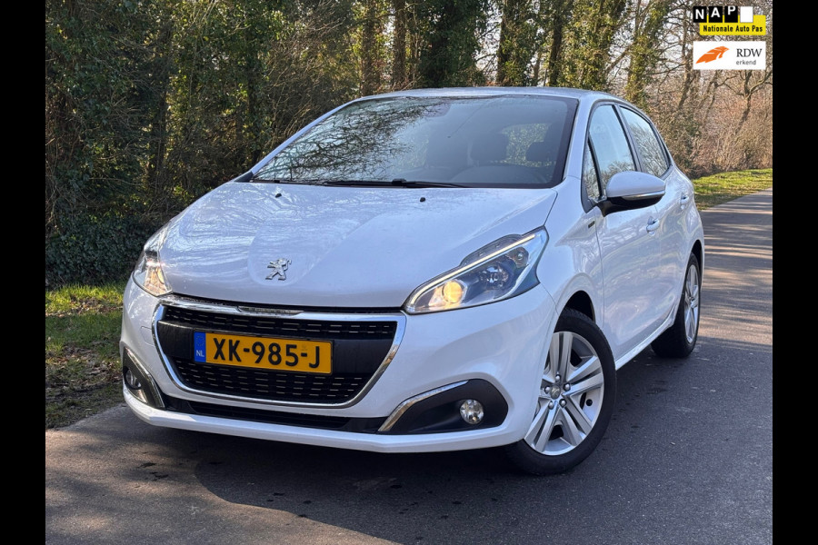 Peugeot 208 1.2 PureTech Signature | Cruise + Navi + " 151.000 " KM NAP |