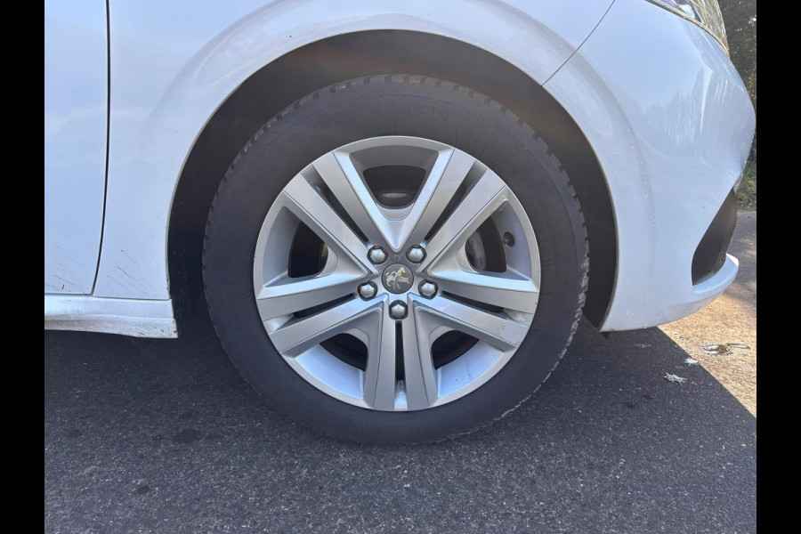 Peugeot 208 1.2 PureTech Signature | Cruise + Navi + " 151.000 " KM NAP |