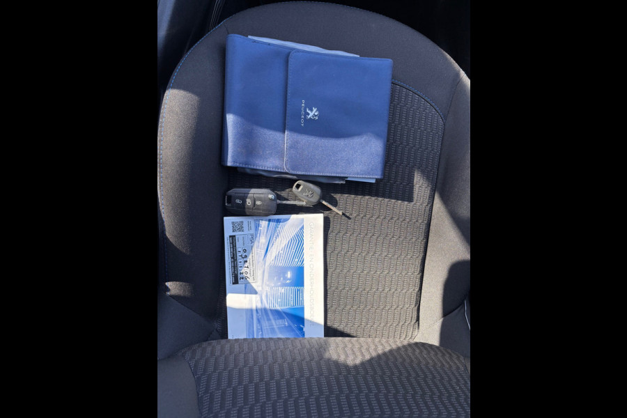 Peugeot 208 1.2 PureTech Signature | Cruise + Navi + " 151.000 " KM NAP |