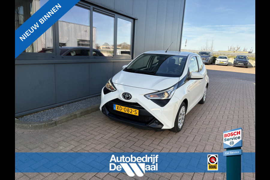 Toyota Aygo 1.0 VVT-i X-Play 5-drs. CAMERA/CARPLAY/LIMITER/AIRCO/MEDIA