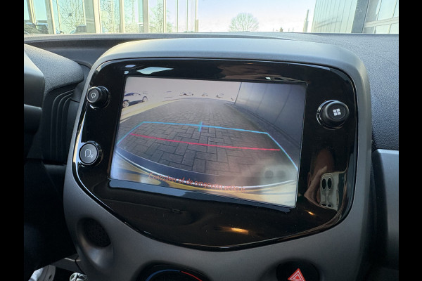 Toyota Aygo 1.0 VVT-i X-Play 5-drs. CAMERA/CARPLAY/LIMITER/AIRCO/MEDIA