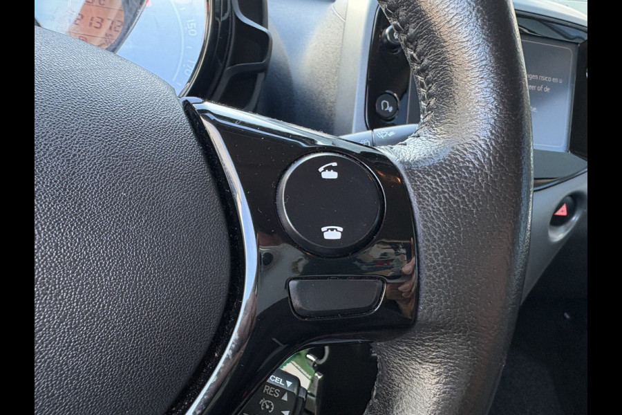 Toyota Aygo 1.0 VVT-i X-Play 5-drs. CAMERA/CARPLAY/LIMITER/AIRCO/MEDIA