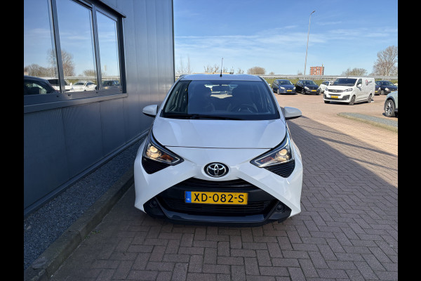 Toyota Aygo 1.0 VVT-i X-Play 5-drs. CAMERA/CARPLAY/LIMITER/AIRCO/MEDIA