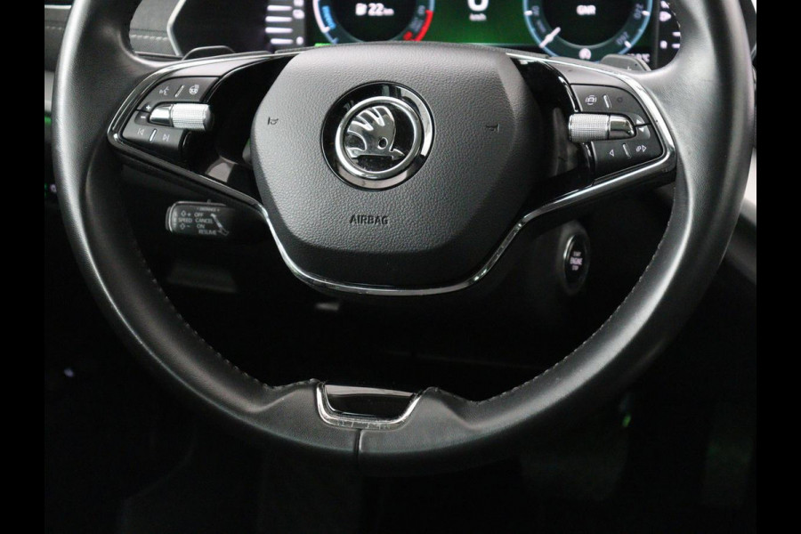 Škoda Octavia 1.4 TSI iV PHEV Business Edition Plus | Stoelverwarming | Trekhaak | Camera | Adaptive cruise | Carplay | Sfeerverlichting | Navigatie | Side Assist | Stuurverwarming | Plug In