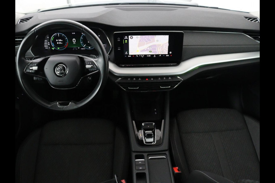 Škoda Octavia 1.4 TSI iV PHEV Business Edition Plus | Stoelverwarming | Trekhaak | Camera | Adaptive cruise | Carplay | Sfeerverlichting | Navigatie | Side Assist | Stuurverwarming | Plug In