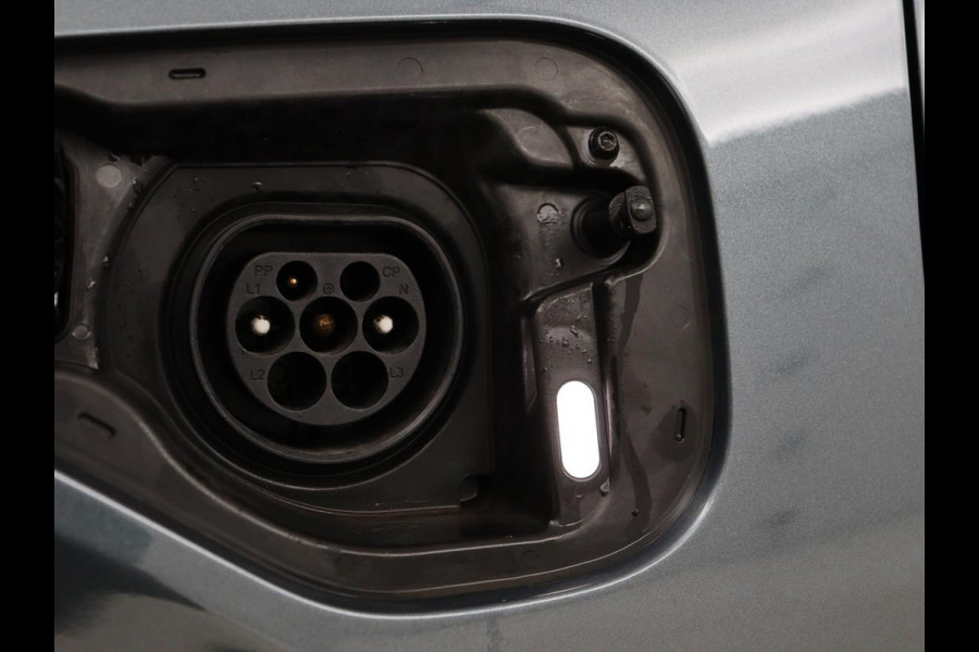 Škoda Octavia 1.4 TSI iV PHEV Business Edition Plus | Stoelverwarming | Trekhaak | Camera | Adaptive cruise | Carplay | Sfeerverlichting | Navigatie | Side Assist | Stuurverwarming | Plug In