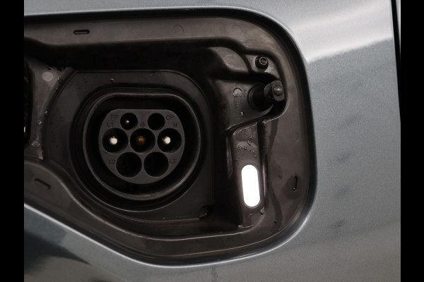 Škoda Octavia 1.4 TSI iV PHEV Business Edition Plus | Stoelverwarming | Trekhaak | Camera | Adaptive cruise | Carplay | Sfeerverlichting | Navigatie | Side Assist | Stuurverwarming | Plug In