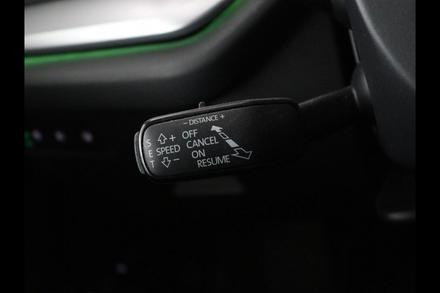 Škoda Octavia 1.4 TSI iV PHEV Business Edition Plus | Stoelverwarming | Trekhaak | Camera | Adaptive cruise | Carplay | Sfeerverlichting | Navigatie | Side Assist | Stuurverwarming | Plug In