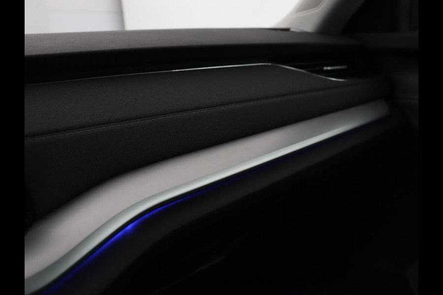 Škoda Octavia 1.4 TSI iV PHEV Business Edition Plus | Stoelverwarming | Trekhaak | Camera | Adaptive cruise | Carplay | Sfeerverlichting | Navigatie | Side Assist | Stuurverwarming | Plug In