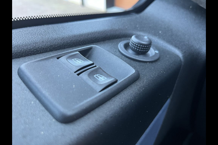 Opel Vivaro 1.6 CDTI E6 Edition 3 zits BPM Vrij! Lease €216 p/m, Inrichting, Airco, Navi Camera, PDC, Cruise controle, Onderhoudshistorie aanwezig