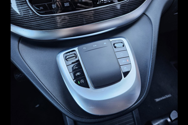 Mercedes-Benz V-Klasse 300d 4-MATIC Extra Lang DC Avantgarde | LED | ACC | Leder | Stoelverwarming | Burmester | App-connect | Trekhaak | LMV 19" | 360 Camera | Lane Assist | Schuifdeuren elektrisch |