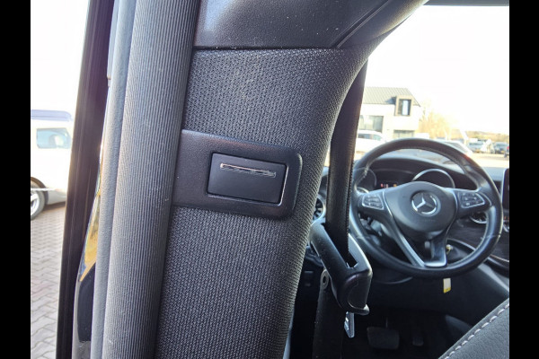 Mercedes-Benz V-Klasse 300d 4-MATIC Extra Lang DC Avantgarde | LED | ACC | Leder | Stoelverwarming | Burmester | App-connect | Trekhaak | LMV 19" | 360 Camera | Lane Assist | Schuifdeuren elektrisch |