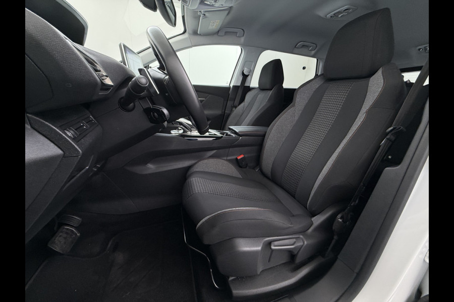 Peugeot 5008 T 131PK AUT-8 7-Pers. Navi 360°Camera Ecc Apple Carplay Android Auto Cruise Control Pdc Blue Executive Avantage Privacy Glas Lmv Isofix Led Regen-Lichtsensor Verkeersbord detectie Dealeronderhouden Origineel Nederlandse Auto 7 Zitter