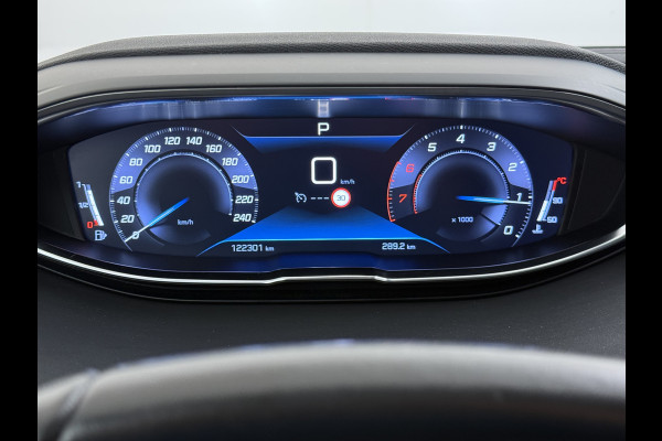 Peugeot 5008 T 131PK AUT-8 7-Pers. Navi 360°Camera Ecc Apple Carplay Android Auto Cruise Control Pdc Blue Executive Avantage Privacy Glas Lmv Isofix Led Regen-Lichtsensor Verkeersbord detectie Dealeronderhouden Origineel Nederlandse Auto 7 Zitter