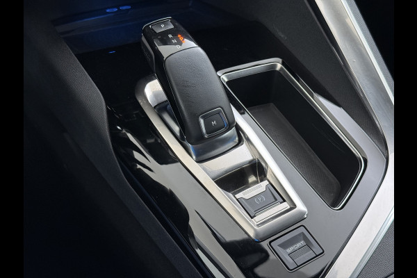 Peugeot 5008 T 131PK AUT-8 7-Pers. Navi 360°Camera Ecc Apple Carplay Android Auto Cruise Control Pdc Blue Executive Avantage Privacy Glas Lmv Isofix Led Regen-Lichtsensor Verkeersbord detectie Dealeronderhouden Origineel Nederlandse Auto 7 Zitter