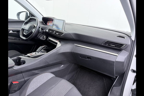 Peugeot 5008 T 131PK AUT-8 7-Pers. Navi 360°Camera Ecc Apple Carplay Android Auto Cruise Control Pdc Blue Executive Avantage Privacy Glas Lmv Isofix Led Regen-Lichtsensor Verkeersbord detectie Dealeronderhouden Origineel Nederlandse Auto 7 Zitter