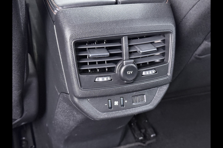 Peugeot 5008 T 131PK AUT-8 7-Pers. Navi 360°Camera Ecc Apple Carplay Android Auto Cruise Control Pdc Blue Executive Avantage Privacy Glas Lmv Isofix Led Regen-Lichtsensor Verkeersbord detectie Dealeronderhouden Origineel Nederlandse Auto 7 Zitter