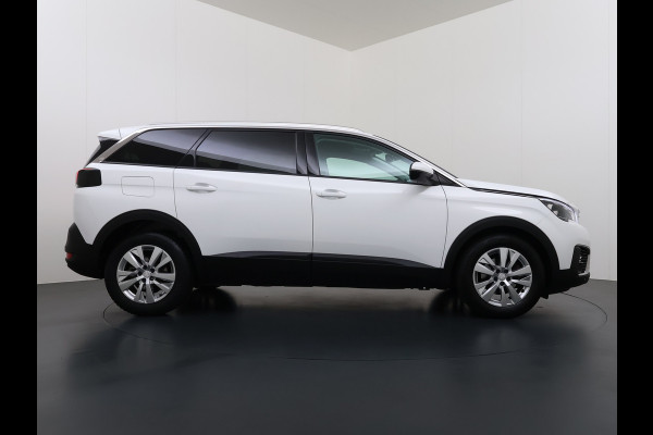 Peugeot 5008 T 131PK AUT-8 7-Pers. Navi 360°Camera Ecc Apple Carplay Android Auto Cruise Control Pdc Blue Executive Avantage Privacy Glas Lmv Isofix Led Regen-Lichtsensor Verkeersbord detectie Dealeronderhouden Origineel Nederlandse Auto 7 Zitter