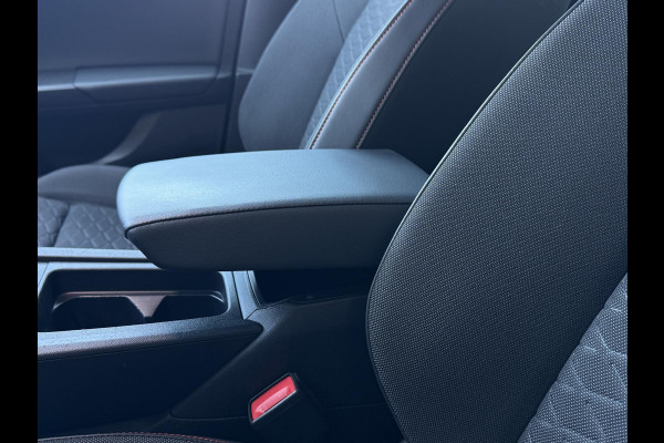 Seat Leon Sportstourer 1.0 TSI FR Business Intense NL-AUTO | CAMERA | STOEL/STUUR VERWARMING