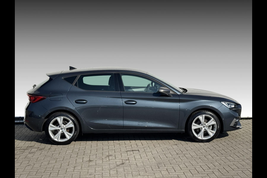 Seat Leon Sportstourer 1.0 TSI FR Business Intense NL-AUTO | CAMERA | STOEL/STUUR VERWARMING