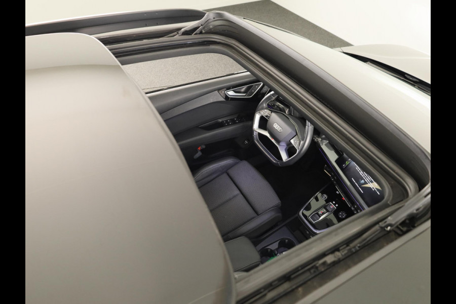 Audi Q4 e-tron 40 Launch edition S Competition 77 kWh 204pk | SoH 93% | Panoramadak | Head-up Display | Navigatie | Stoelverwarming