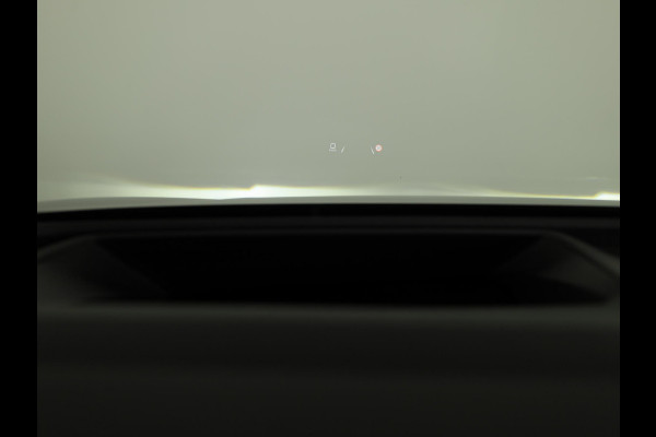 Audi Q4 e-tron 40 Launch edition S Competition 77 kWh 204pk | SoH 93% | Panoramadak | Head-up Display | Navigatie | Stoelverwarming