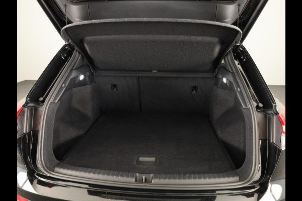 Audi Q4 e-tron 40 Launch edition S Competition 77 kWh 204pk | SoH 93% | Panoramadak | Head-up Display | Navigatie | Stoelverwarming