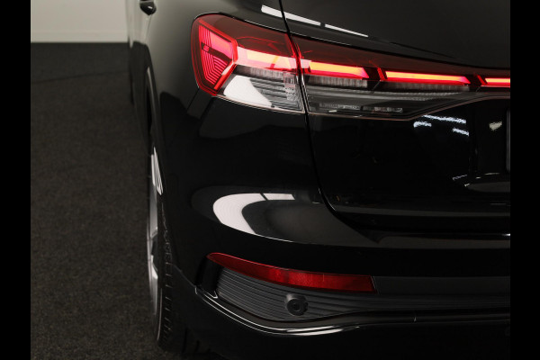 Audi Q4 e-tron 40 Launch edition S Competition 77 kWh 204pk | SoH 93% | Panoramadak | Head-up Display | Navigatie | Stoelverwarming