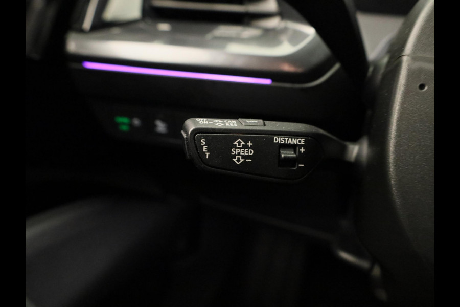 Audi Q4 e-tron 40 Launch edition S Competition 77 kWh 204pk | SoH 93% | Panoramadak | Head-up Display | Navigatie | Stoelverwarming
