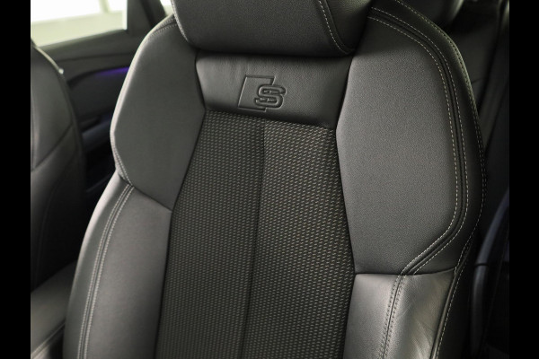 Audi Q4 e-tron 40 Launch edition S Competition 77 kWh 204pk | SoH 93% | Panoramadak | Head-up Display | Navigatie | Stoelverwarming