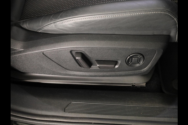 Audi Q4 e-tron 40 Launch edition S Competition 77 kWh 204pk | SoH 93% | Panoramadak | Head-up Display | Navigatie | Stoelverwarming