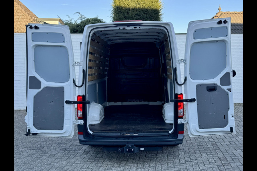 Volkswagen Crafter 2.0 TDI L3H3 Comfortline EURO 6 Fabrieksgarantie 2-2028 Airco Cruise Navi Voorruitverwarming Sensoren v/a