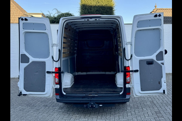 Volkswagen Crafter 2.0 TDI L3H3 Comfortline EURO 6 Fabrieksgarantie 2-2028 Airco Cruise Navi Voorruitverwarming Sensoren v/a