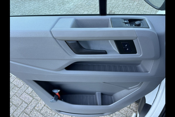 Volkswagen Crafter 2.0 TDI L3H3 Comfortline EURO 6 Fabrieksgarantie 2-2028 Airco Cruise Navi Voorruitverwarming Sensoren v/a