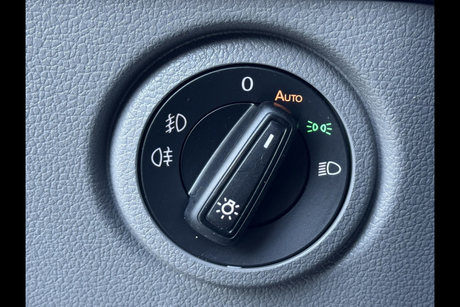 Volkswagen Crafter 2.0 TDI L3H3 Comfortline EURO 6 Fabrieksgarantie 2-2028 Airco Cruise Navi Voorruitverwarming Sensoren v/a