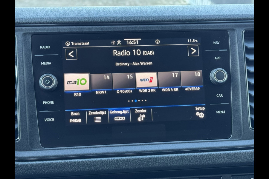 Volkswagen Crafter 2.0 TDI L3H3 Comfortline EURO 6 Fabrieksgarantie 2-2028 Airco Cruise Navi Voorruitverwarming Sensoren v/a