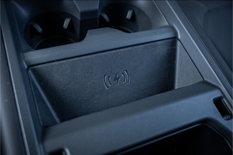 Land Rover Defender 110 P300e 110 FULL URBAN PACK ** Towing ** Cold Climate ** 23inch ** HSE X-Dynamic