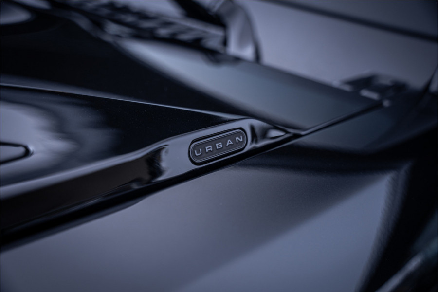 Land Rover Defender 110 P300e 110 FULL URBAN PACK ** Towing ** Cold Climate ** 23inch ** HSE X-Dynamic