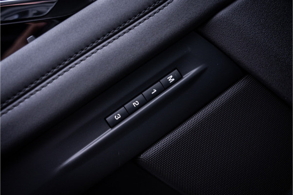 Land Rover Range Rover Evoque P300e AWD R-Dynamic SE ** 20inch ** Cold Climate ** Drive Pack ** Meridian